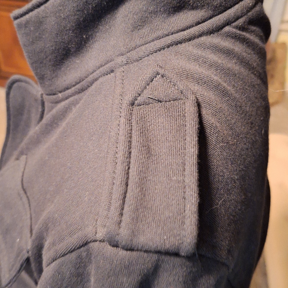 Black Jacket - Picture 5 of 10